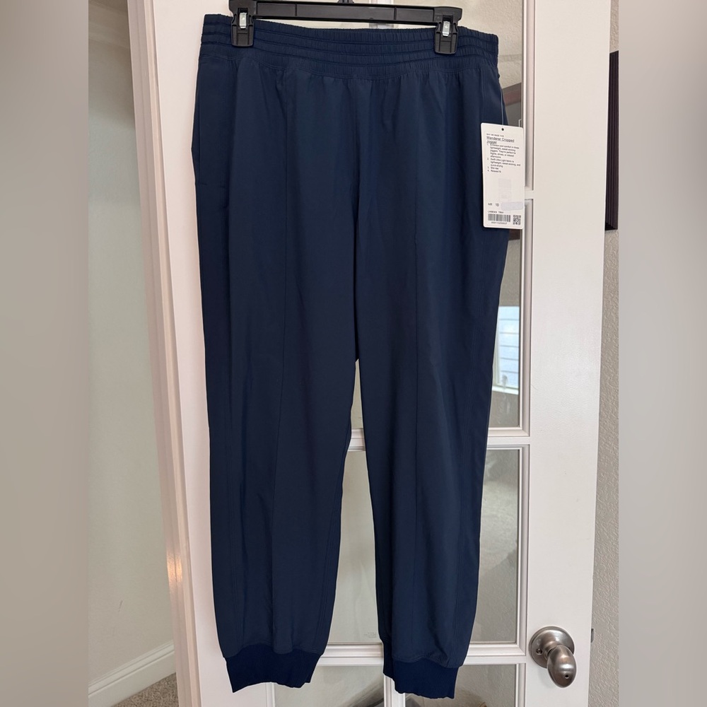 NWT Lululemon Wanderer Cropped Jogger Size 10 Navy Blue Jogger Pants